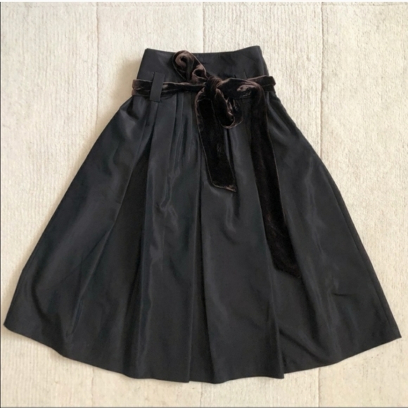 SOLD  - Zara Pleated A-Line Skirt with Bow - Picture 2 of 4